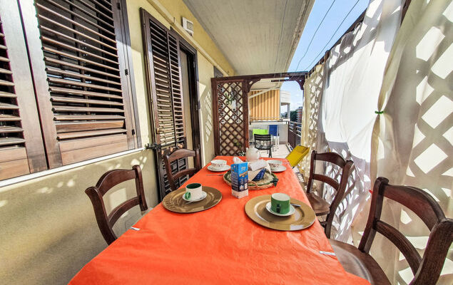 Rosie Holiday - Photo 10